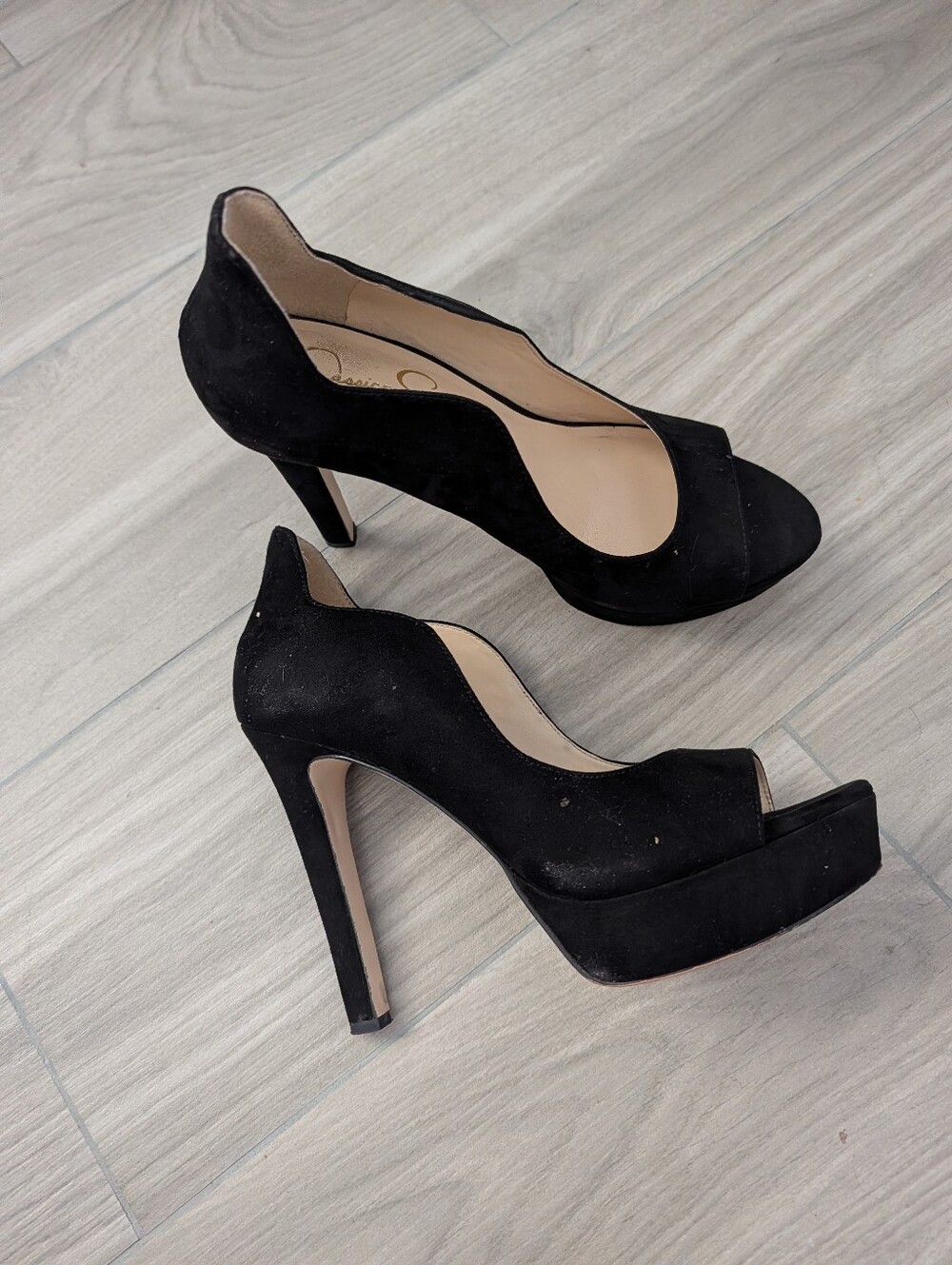 Jessica Simpson Scalloped 4in Black Stiletto Heels Size 9